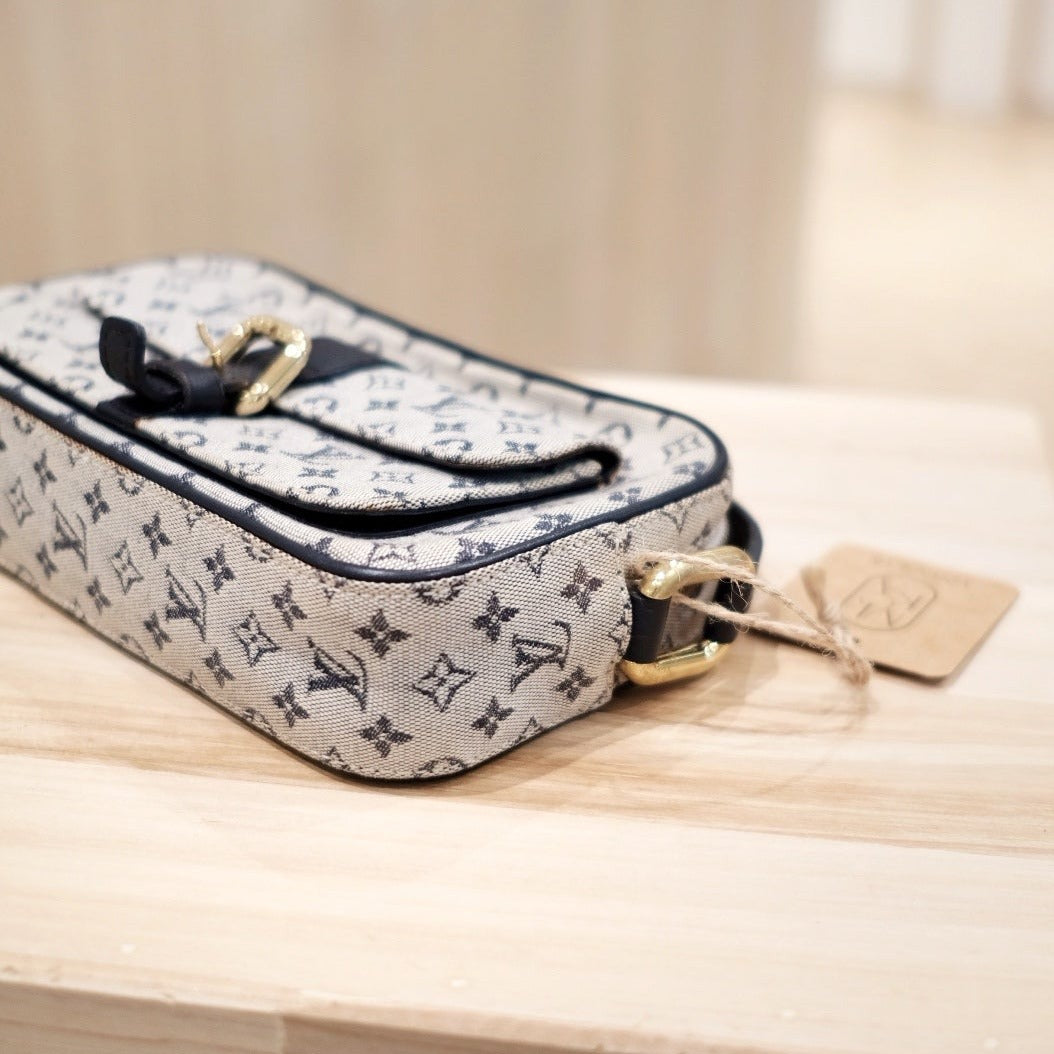 Lv vintage juliette shoulder bag