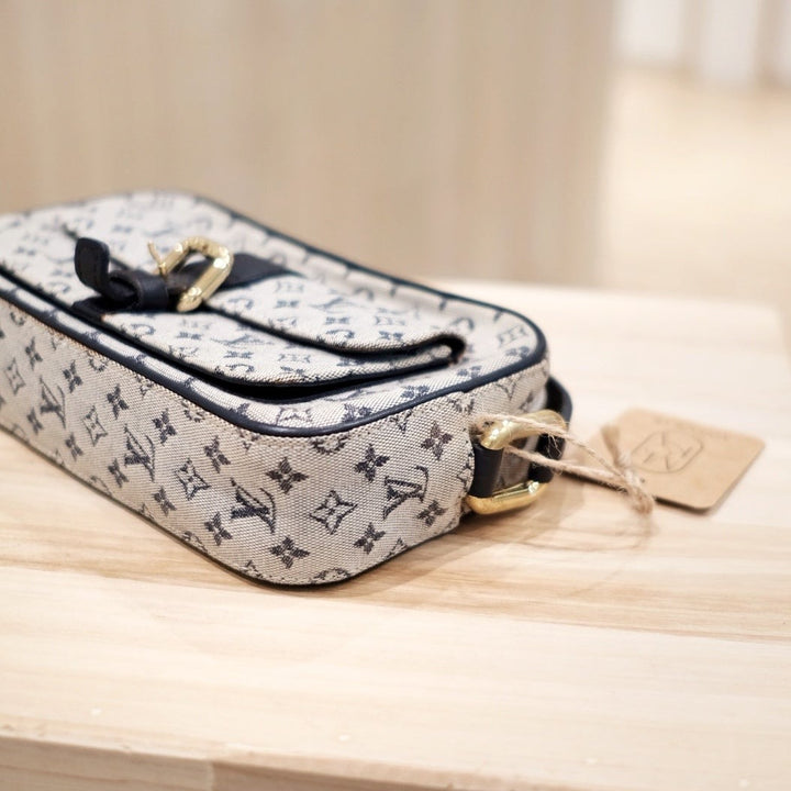 Lv vintage juliette shoulder bag