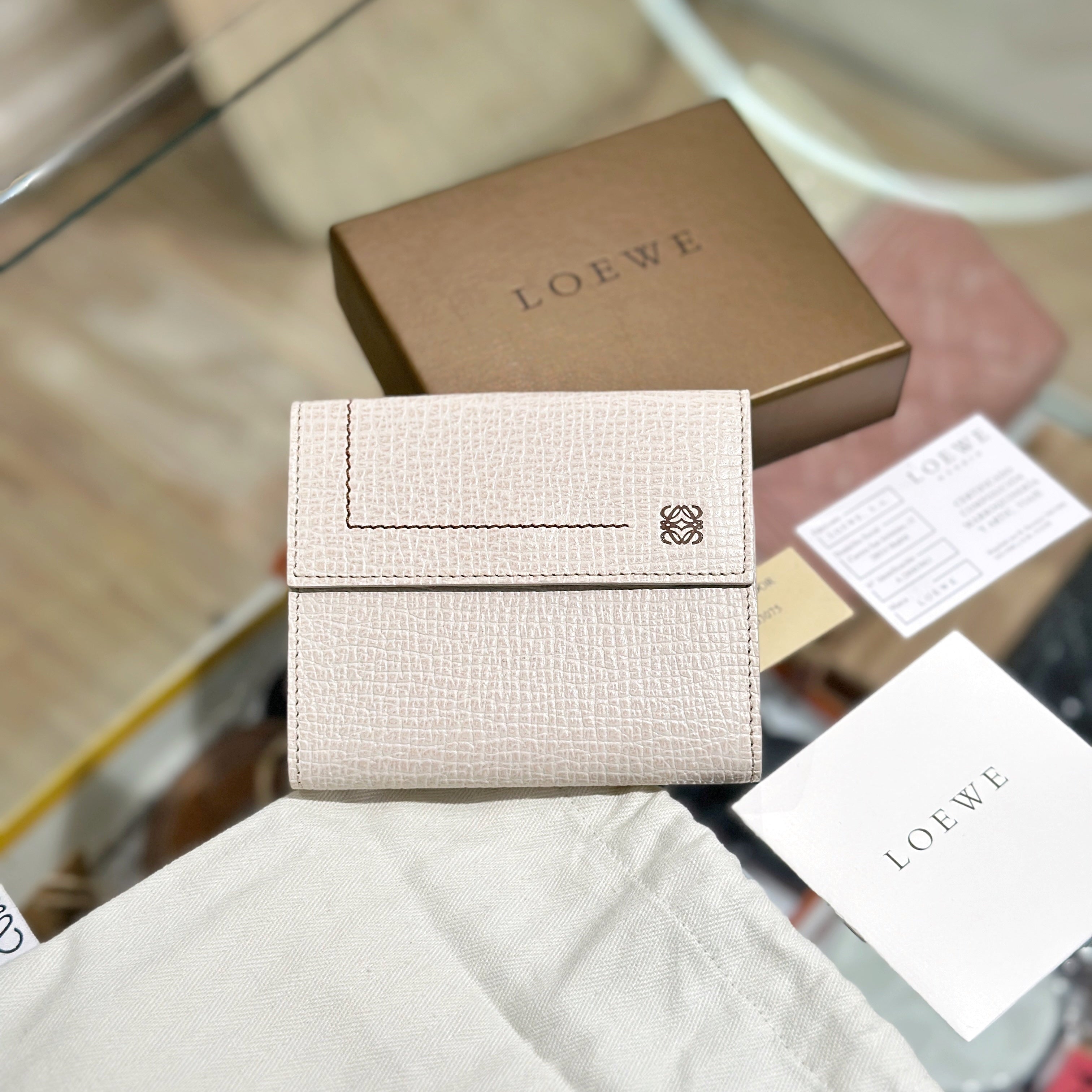 美品LOEWEモカブラウン♡ ロエベ公式オンラインストア｜LOEWE - ロエベ 日本 公式サイト