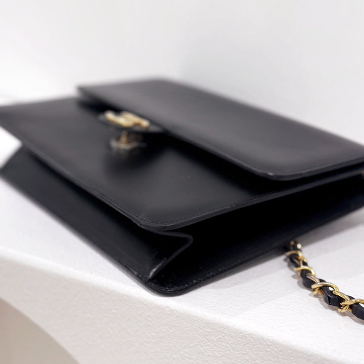 Chanel vintage box chain bag