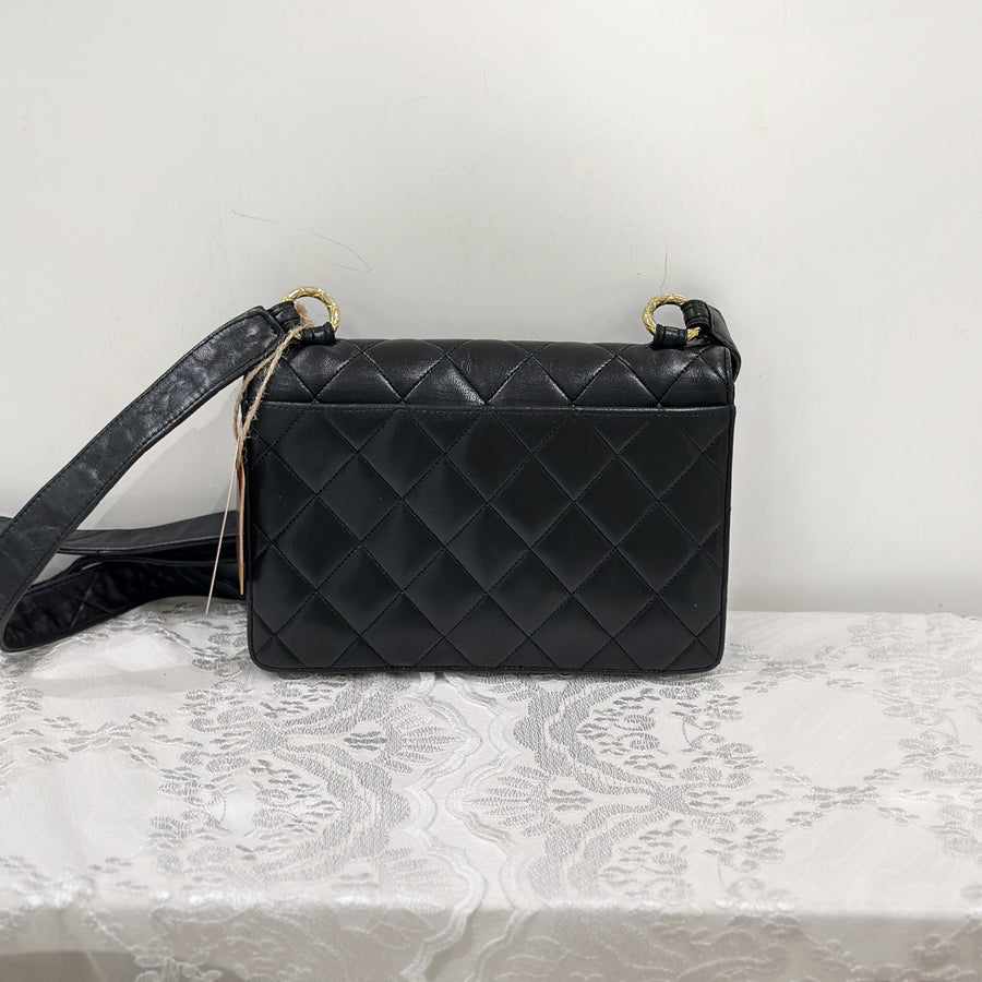 Chanel vintage CC logo shoulder bag