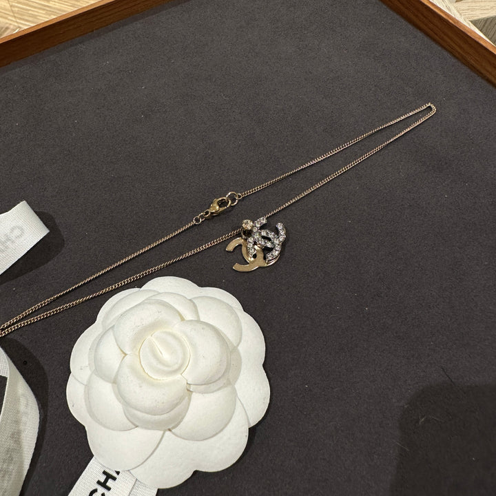 Chanel vintage double CC necklace