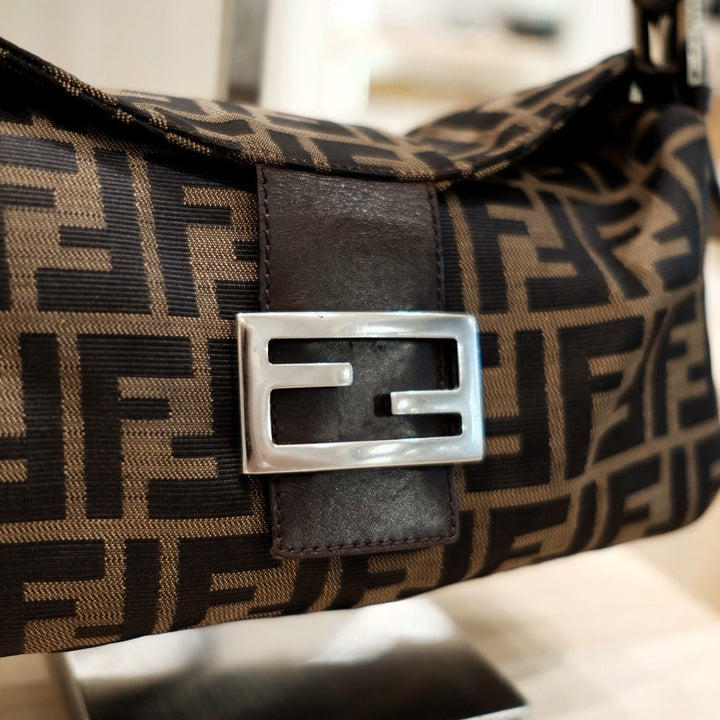 Fendi vintage baguette bag