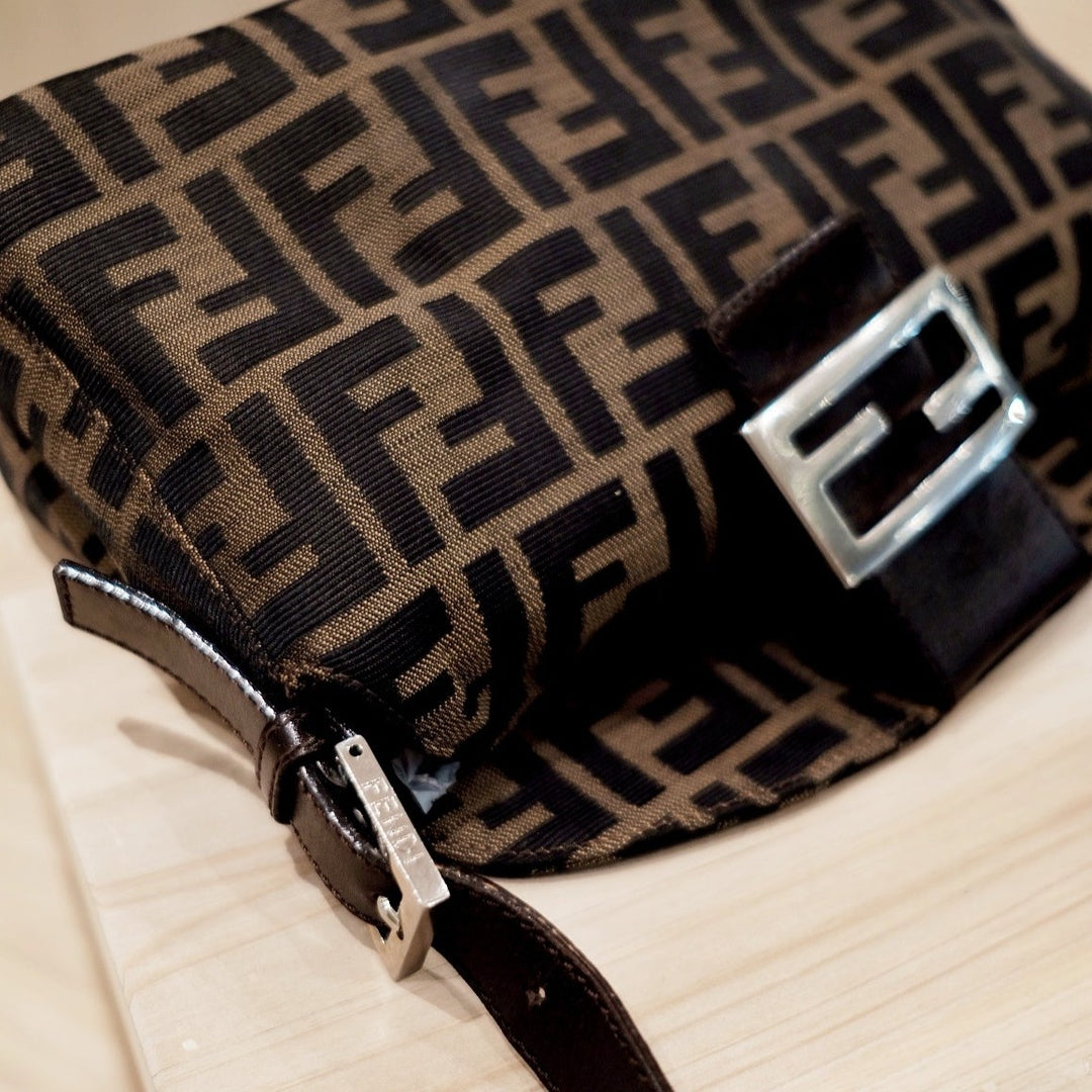 Fendi vintage baguette bag