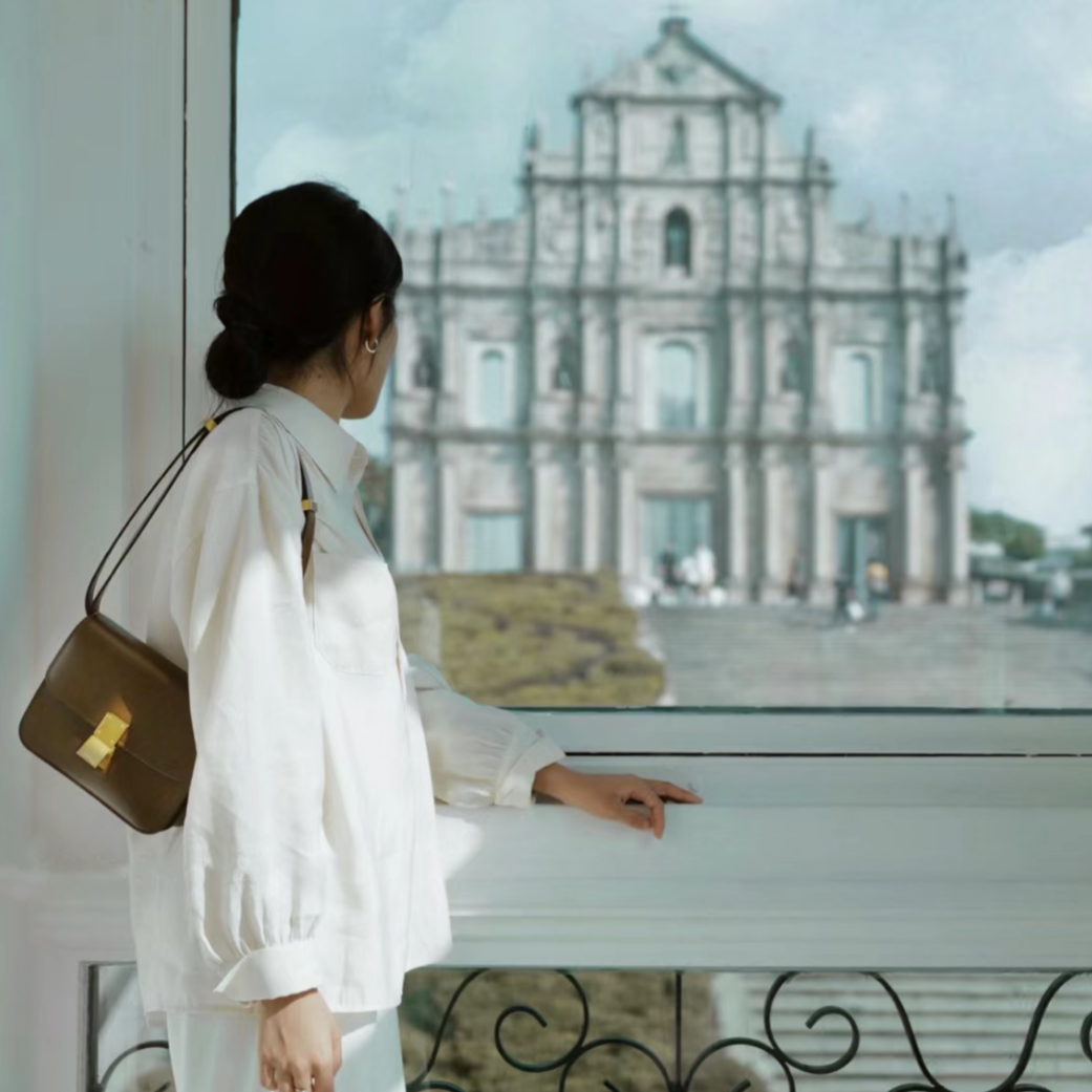 Celine classic box medium