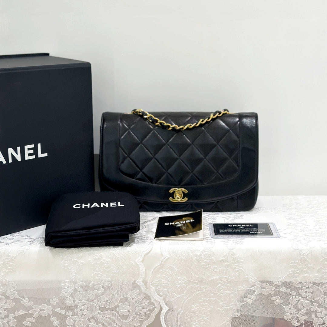 Chanel vintage diana 25cm