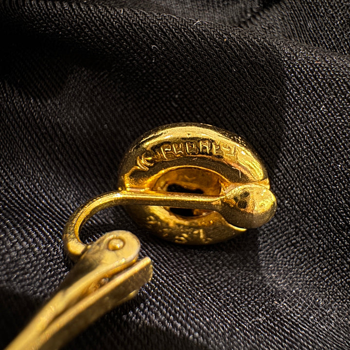 Chanel Vintage Ear clip