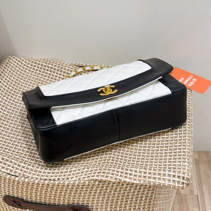 Chanel Vintage Black/White Lambskin Dianan Class Flap 25cm