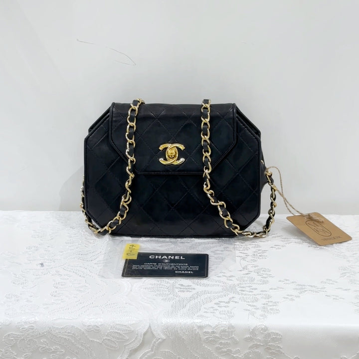 Chanel vintage octagonal quilted chain bag
