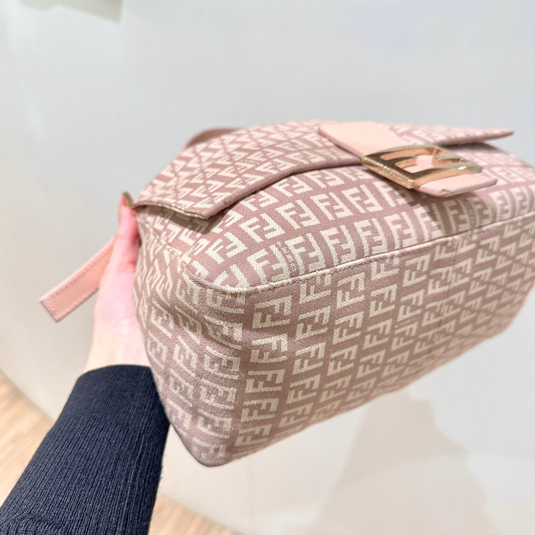Fendi vintage baguette bag