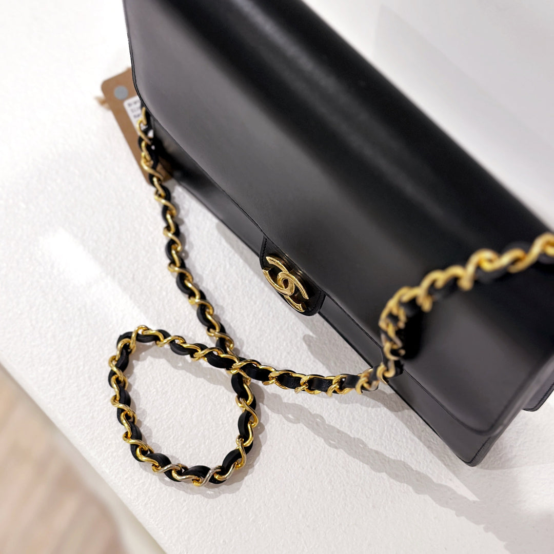 Chanel vintage box chain bag