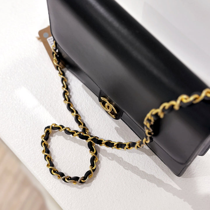 Chanel vintage box chain bag