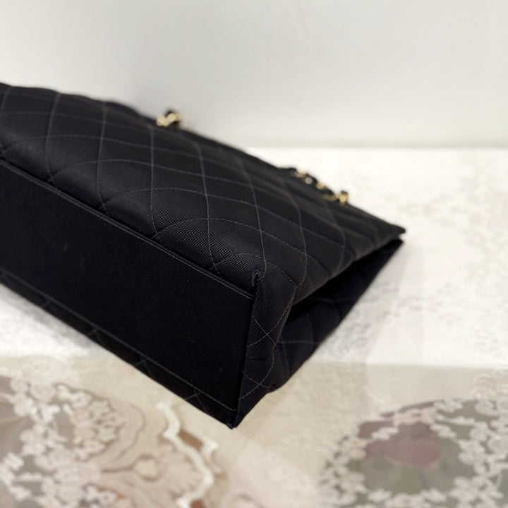 Chanel vintage quilted canvas chain tote