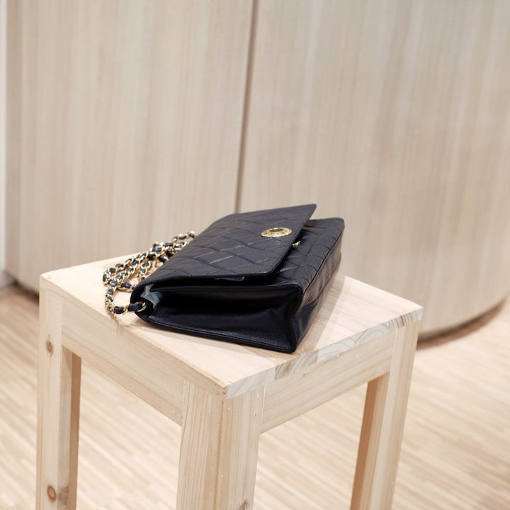 Chanel vintage flap bag (navy)