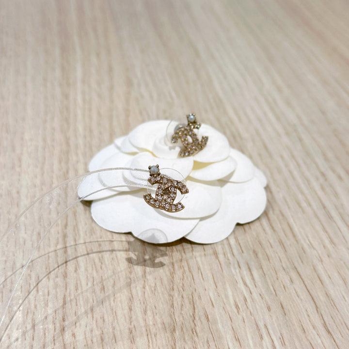 Chanel vintage earring