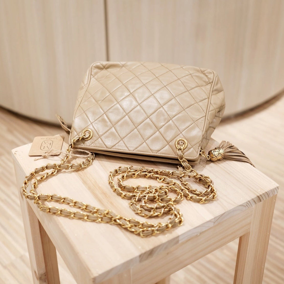 Chanel vintage chestnut gold chain shoulder bag