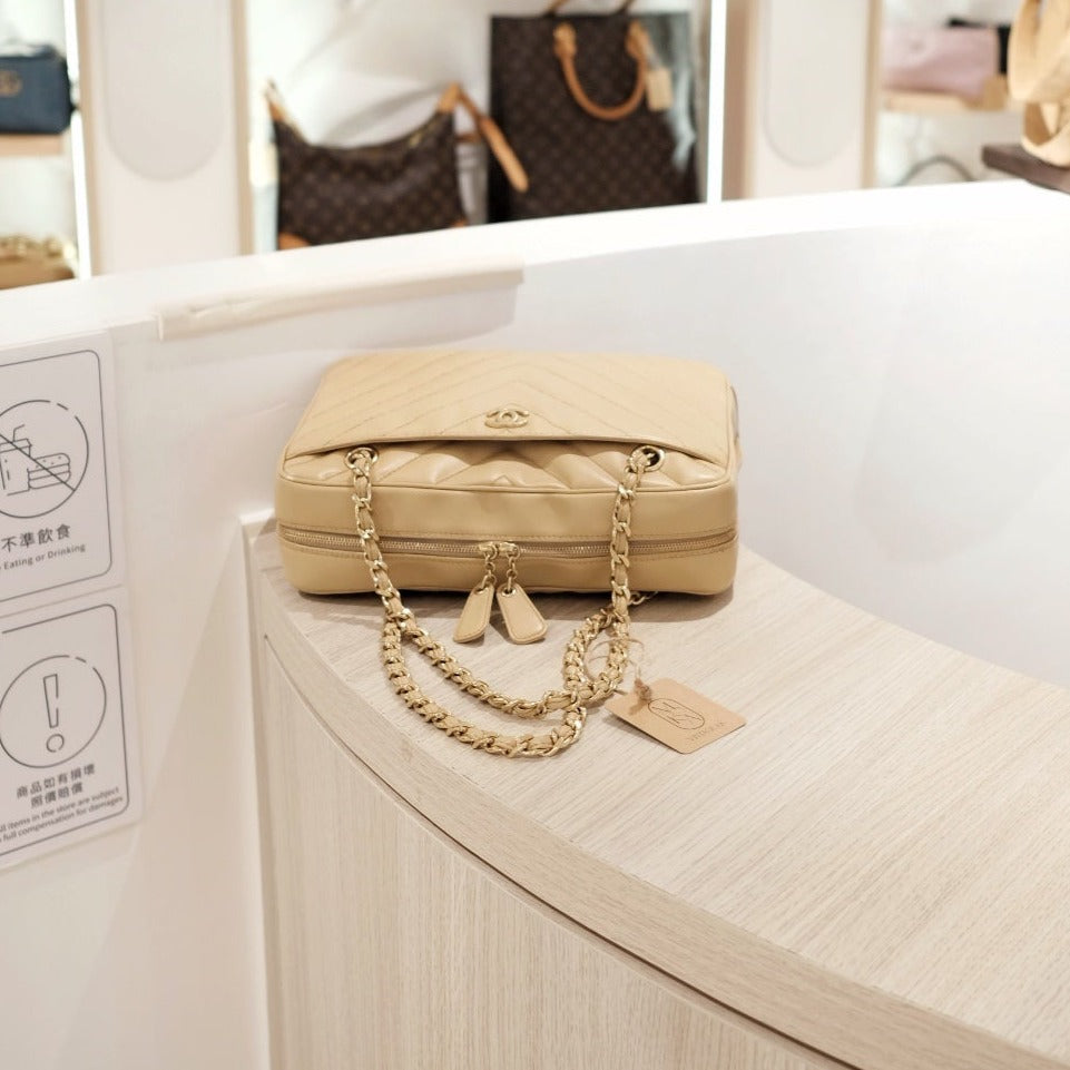 Chanel vintage v shape tote bag