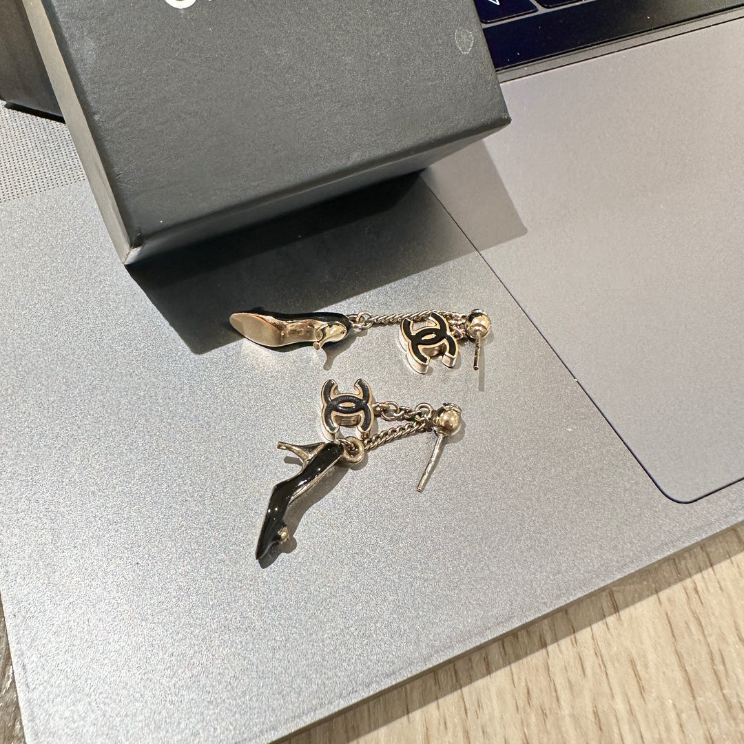 Chanel vintage earrings