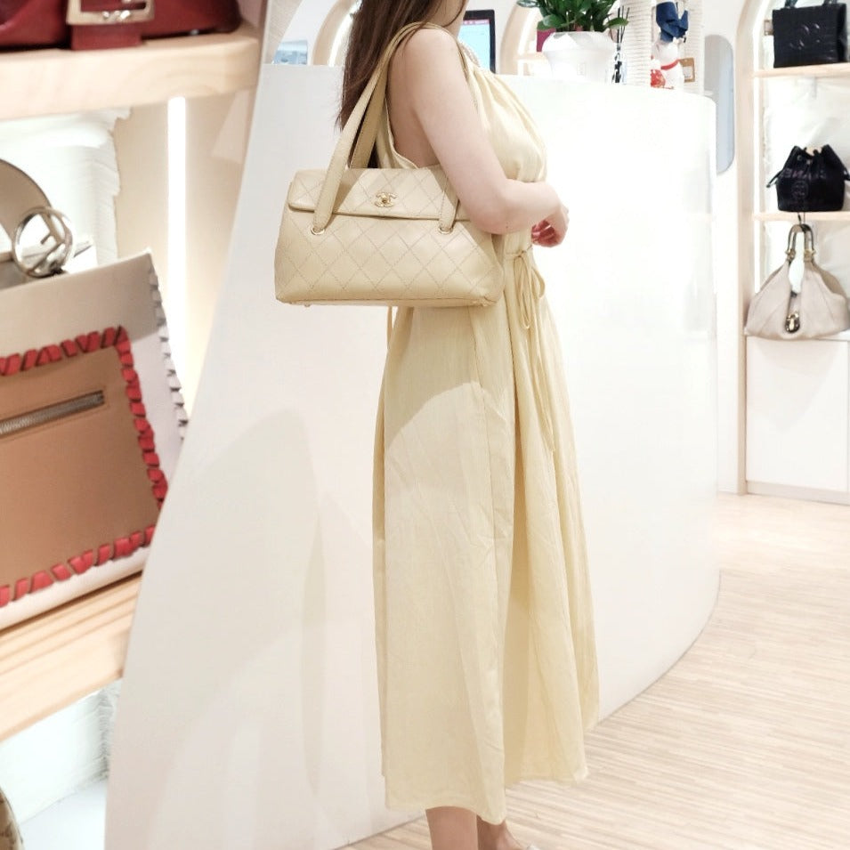 Chanel vintage flap tote bag