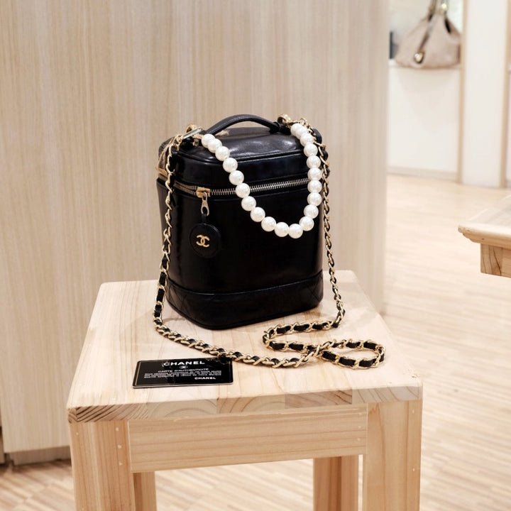 Chanel vintage lambskin wash handbag