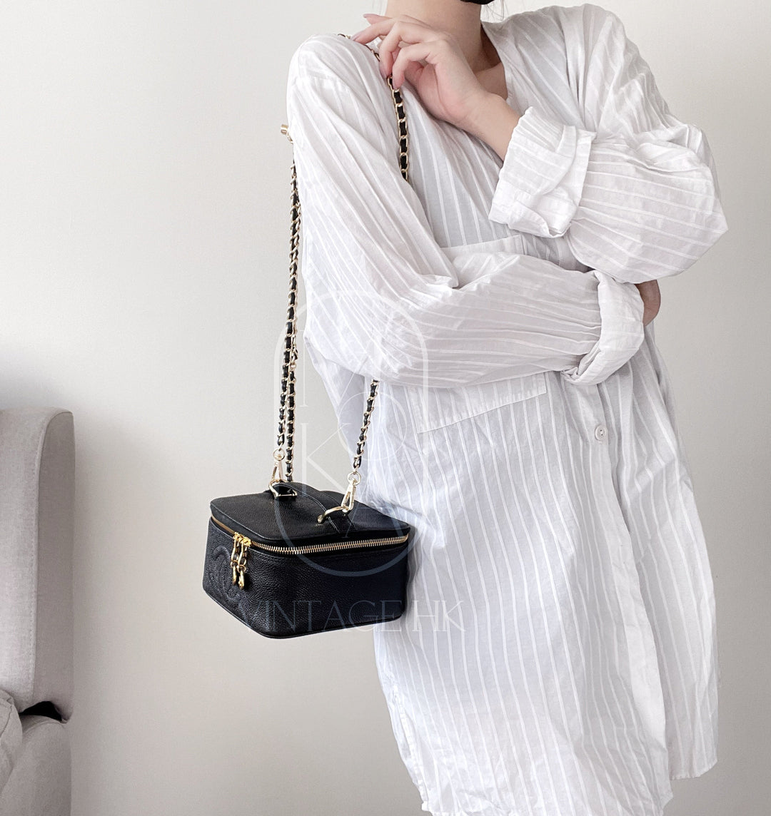 Chanel vintage coco cowhide mini wash bag