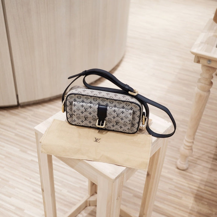 Lv vintage juliette shoulder bag