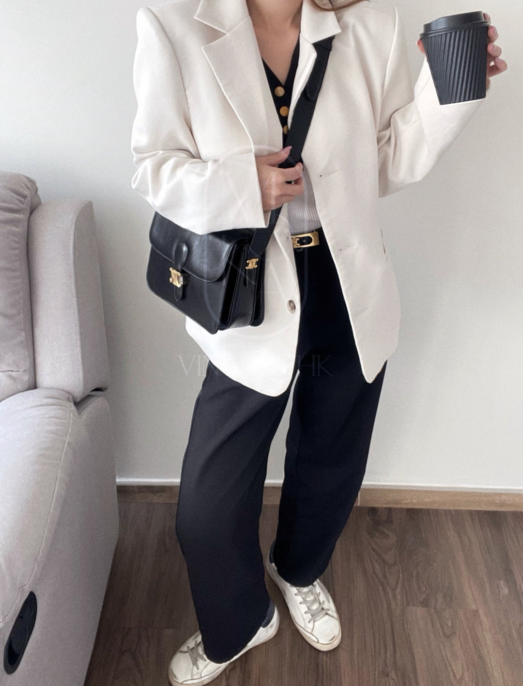 Celine vintage medium triomphe box bag
