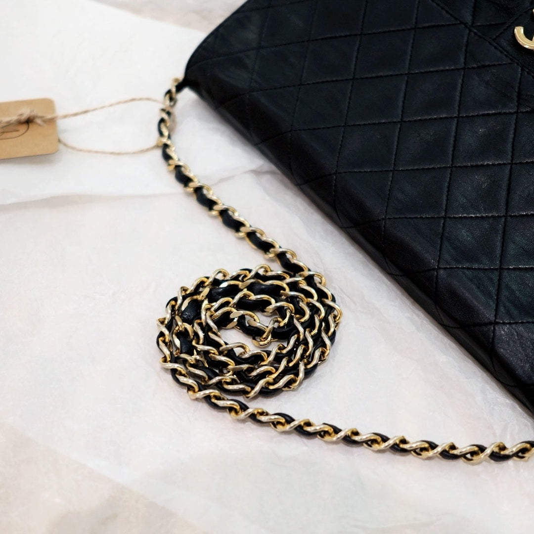 Chanel vintage woc flap chain bag