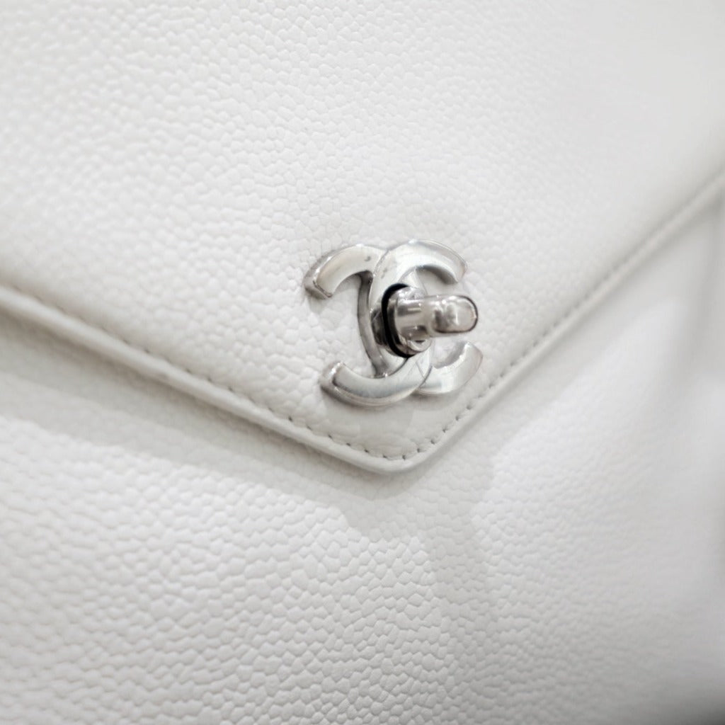 Chanel vintage caviar kelly