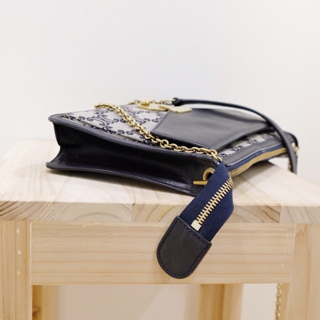 Celine Triomphe Chain Bag（navy）
