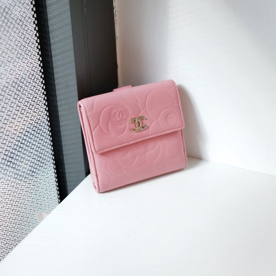 Chanel lambskin short wallet
