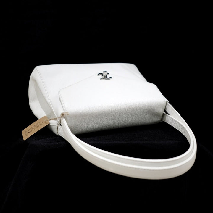 Chanel vintage caviar kelly