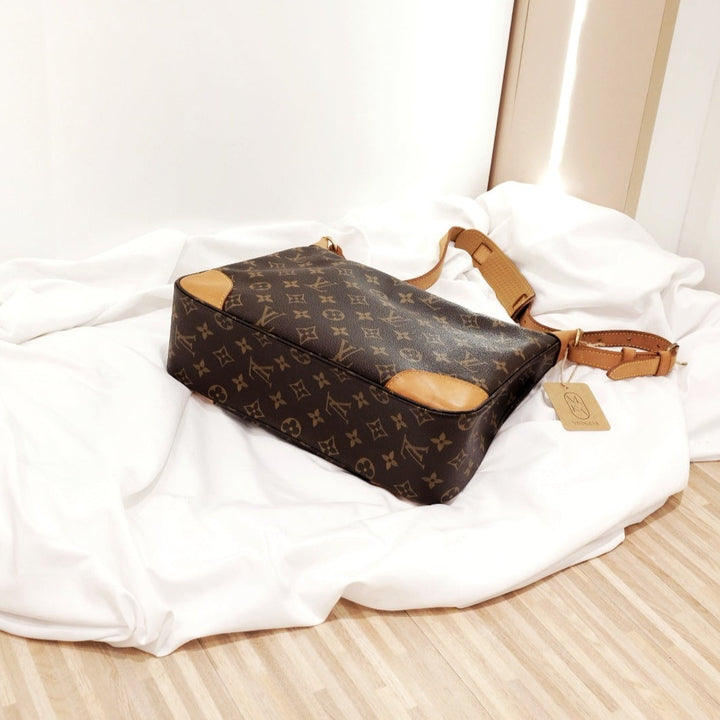Lv monogram boulogne