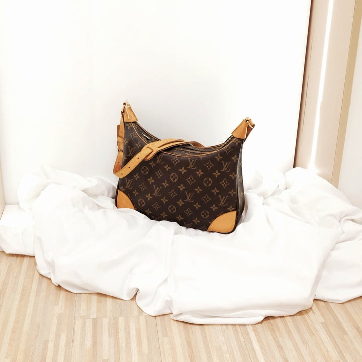 Lv monogram boulogne