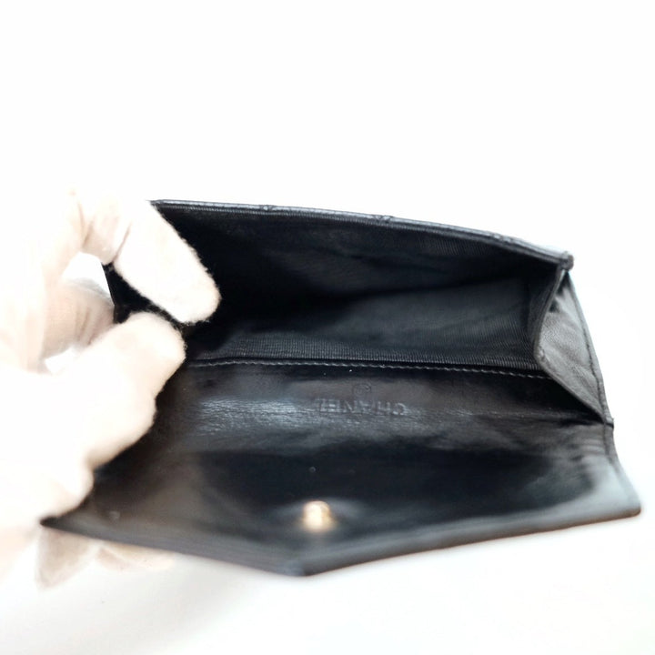 Chanel caviar wallet