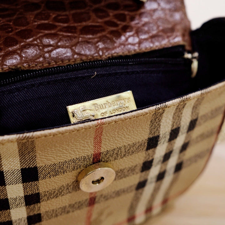 Burberry vintage check tartan bag +chain