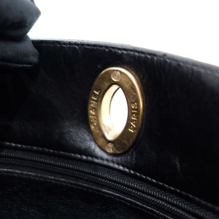 Chanel vintage CC lambskin chain tote bag