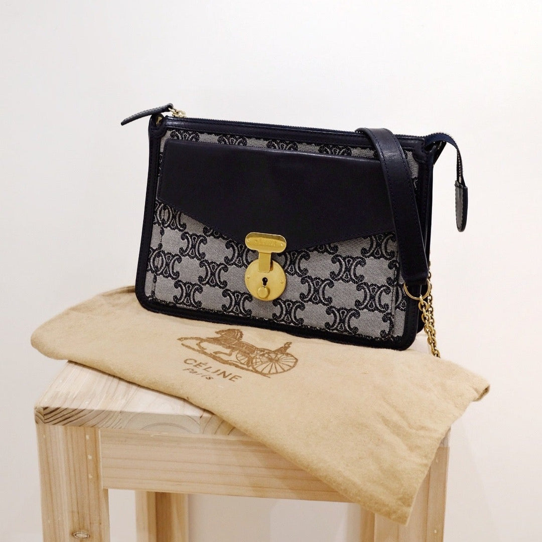 Celine Triomphe Chain Bag（navy）