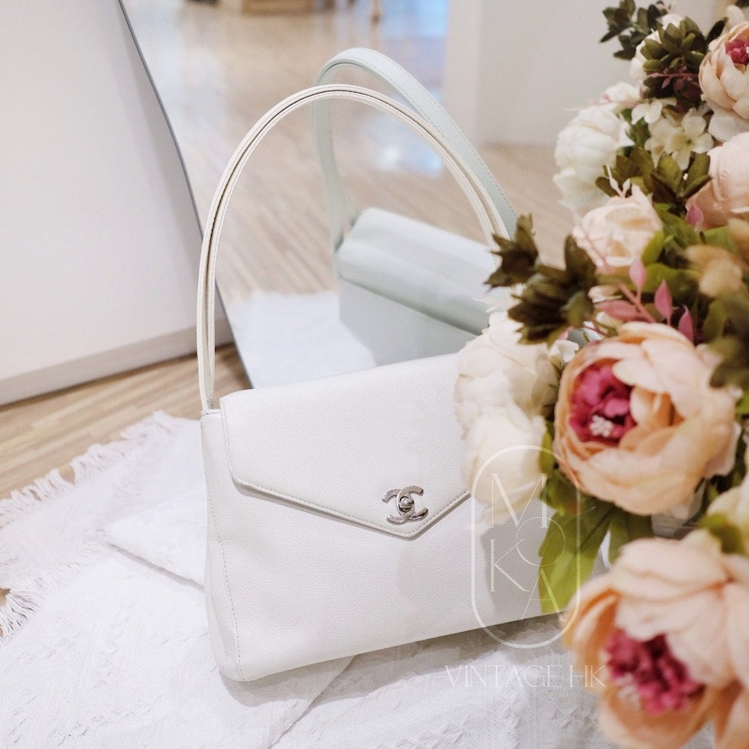 Chanel vintage caviar kelly
