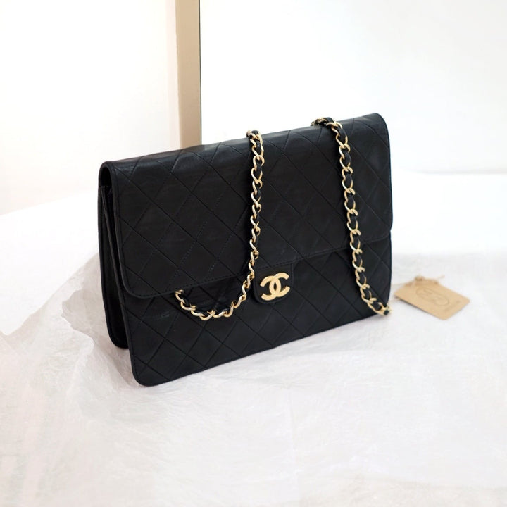 Chanel vintage woc flap chain bag
