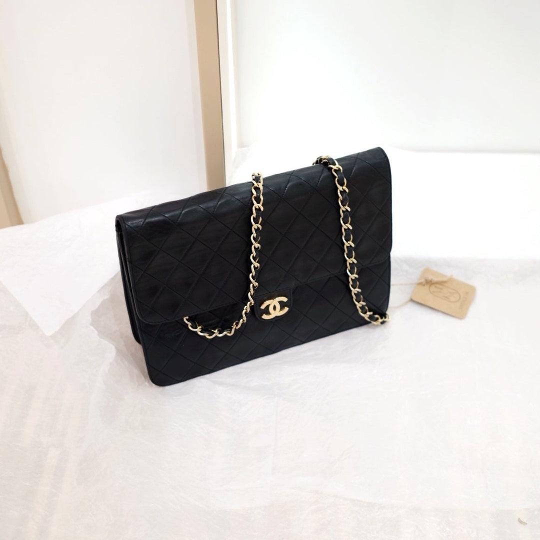 Chanel vintage woc flap chain bag