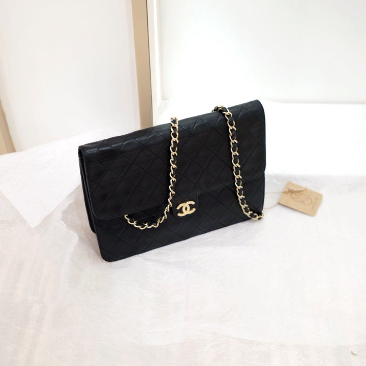 Chanel vintage woc flap chain bag