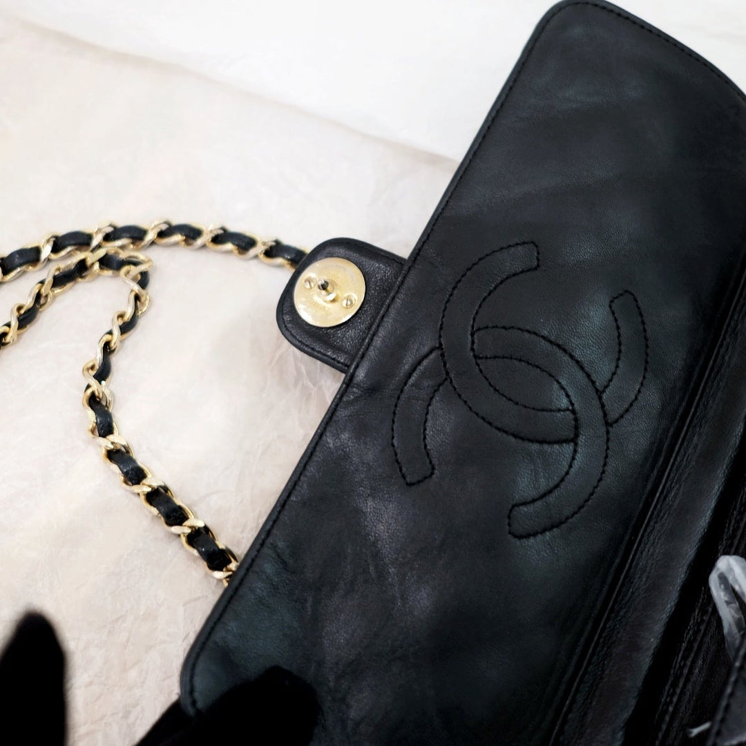 Chanel vintage woc flap chain bag