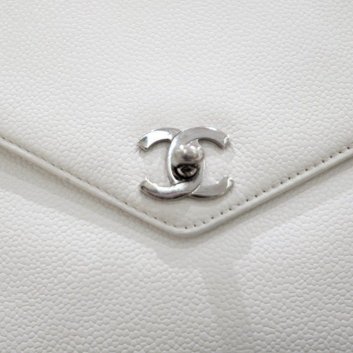 Chanel vintage caviar kelly
