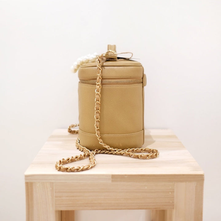Chanel vintage beige coco caviar wash bag