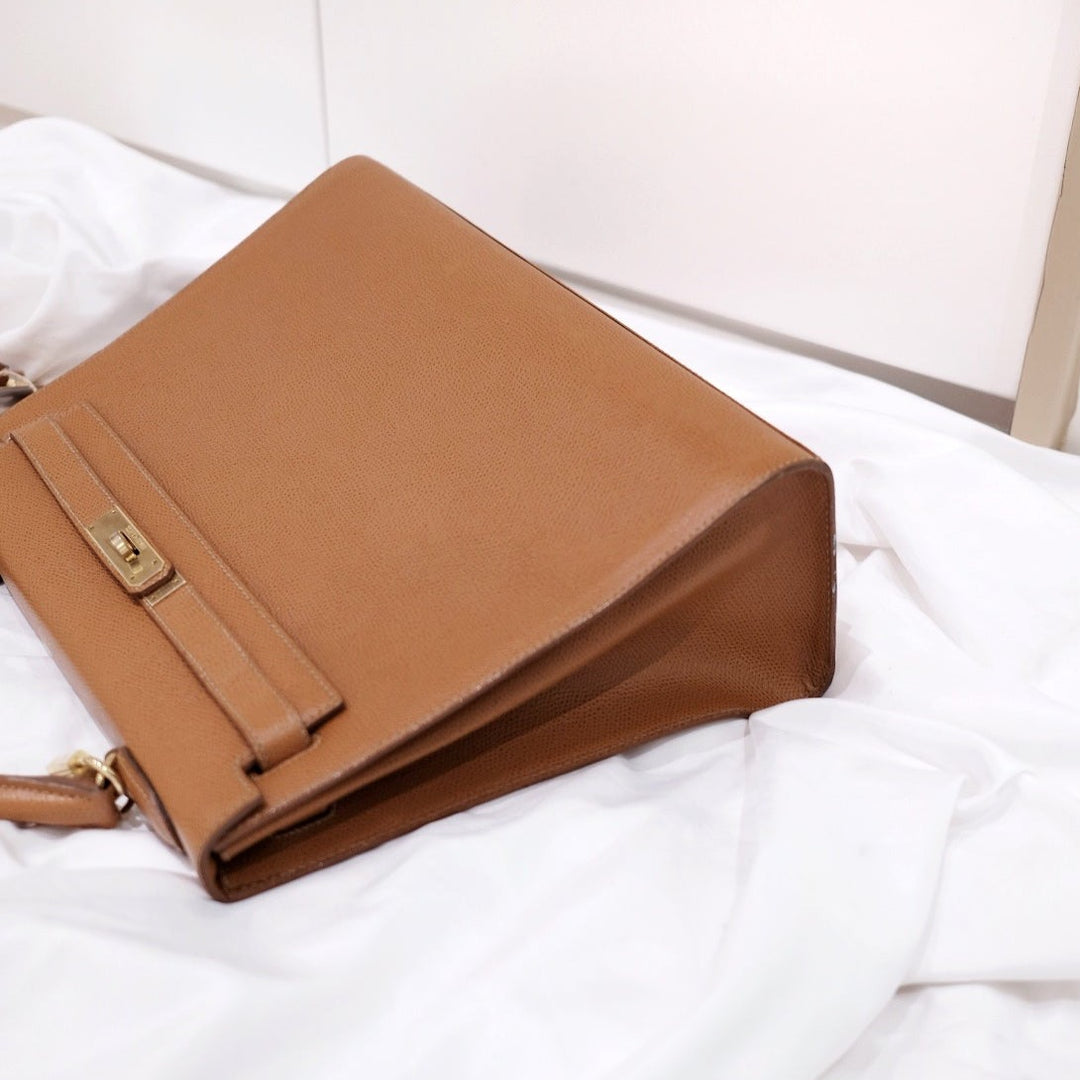 High-class kelly 32