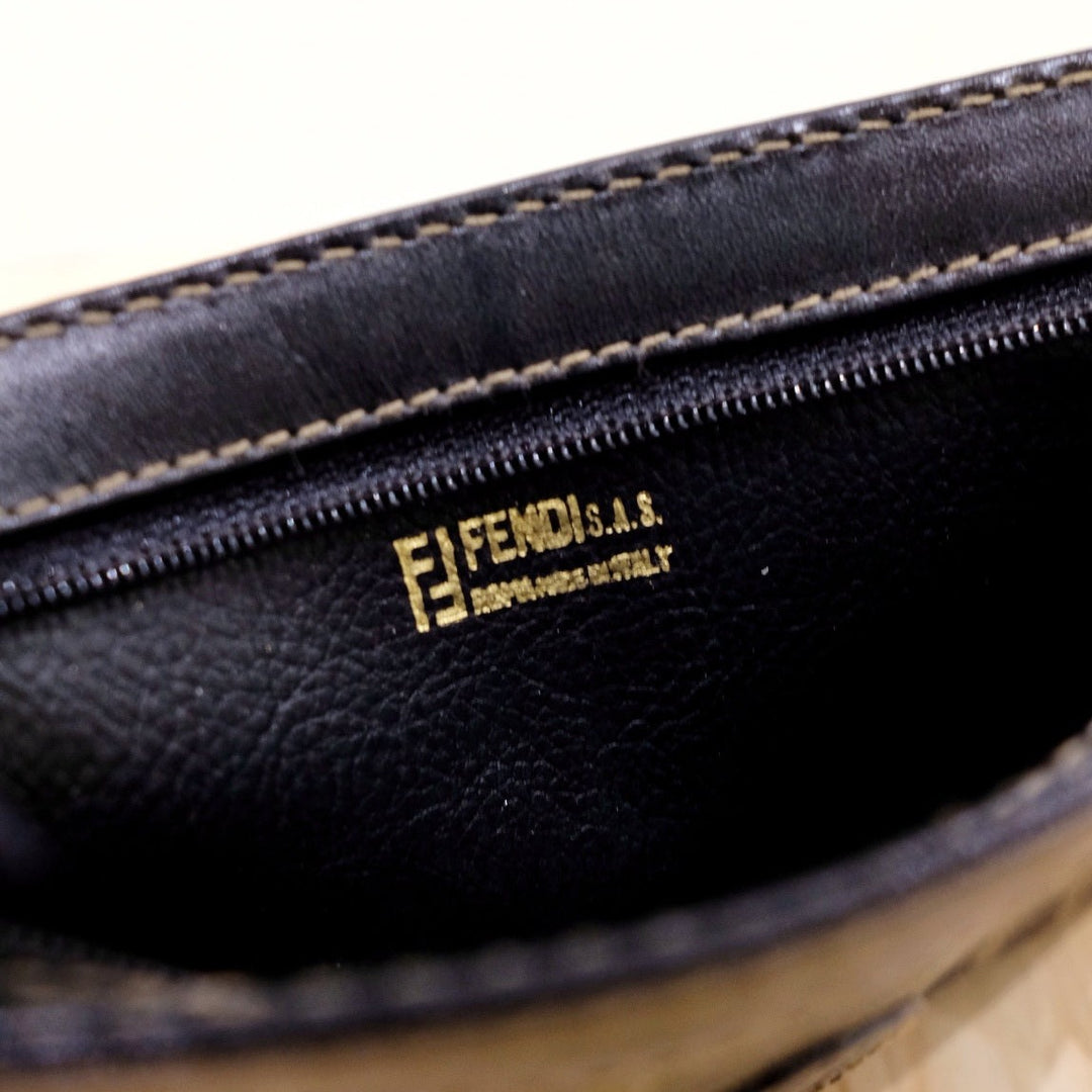Fendi pouch +chain