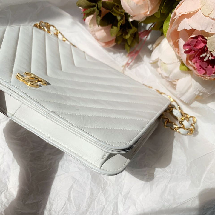 Chanel vintage V-Stitch Flap Bag