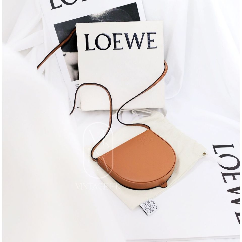 Loewe small heel pouch in soft calfskin
