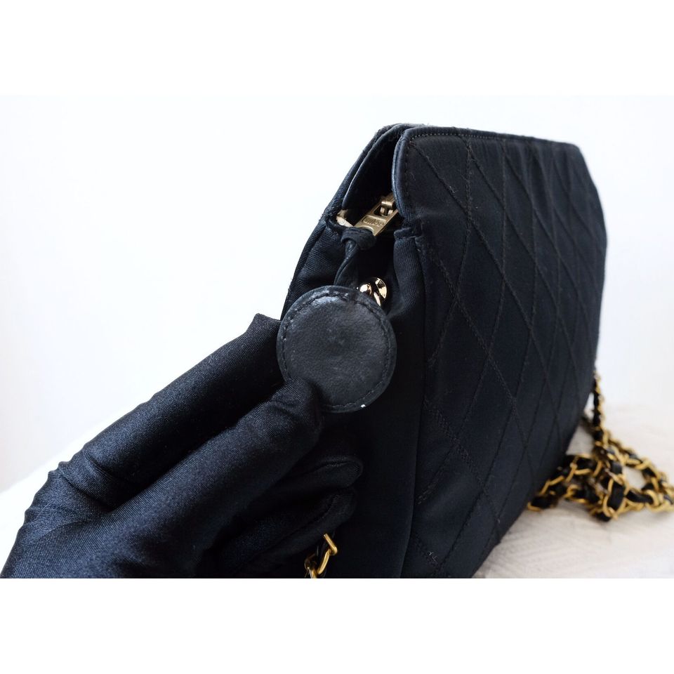 Chanel vintage silk clutch+chain